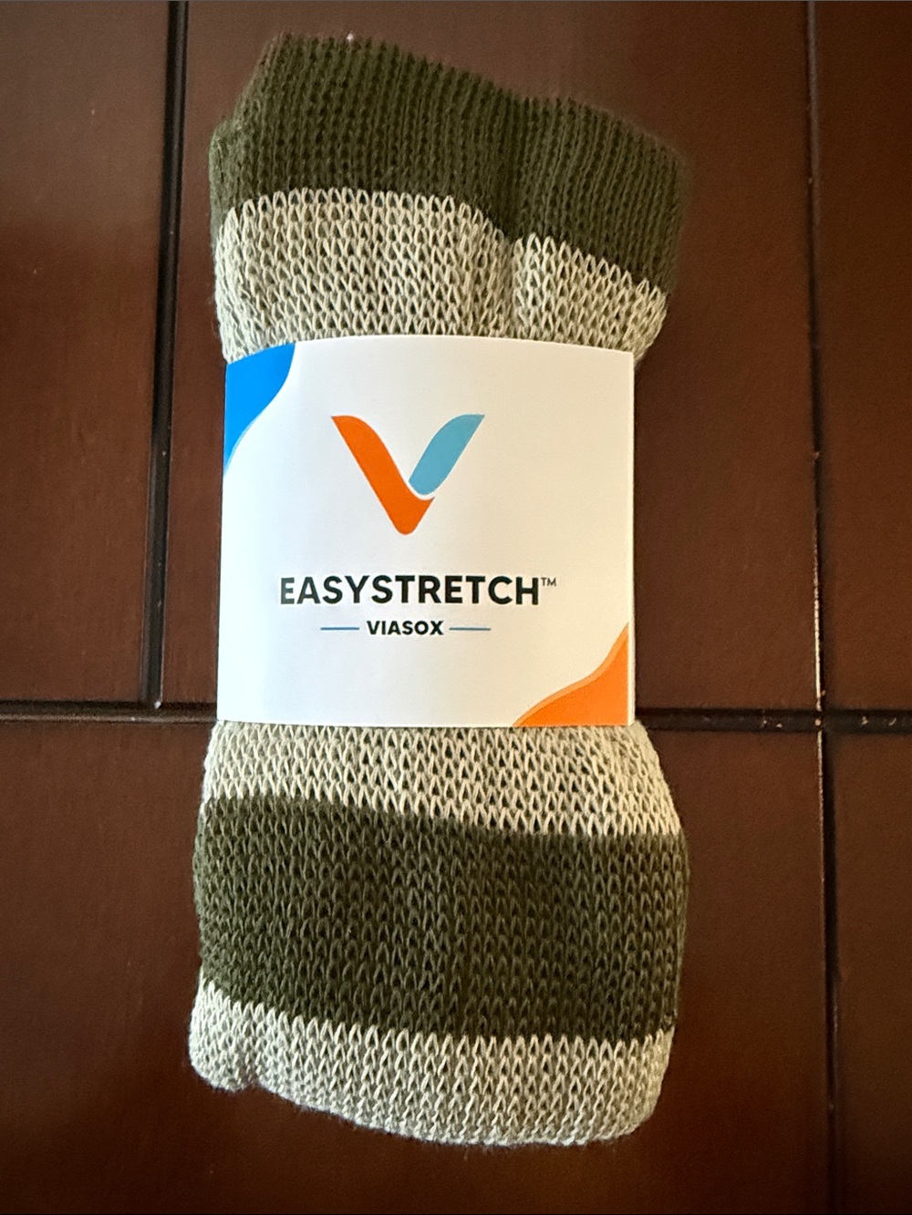 Easystretch Olive & Cream Crew Socks